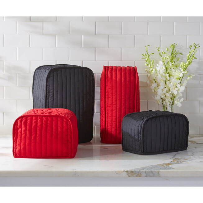 Kitchen appliances with their new quilted dust covers